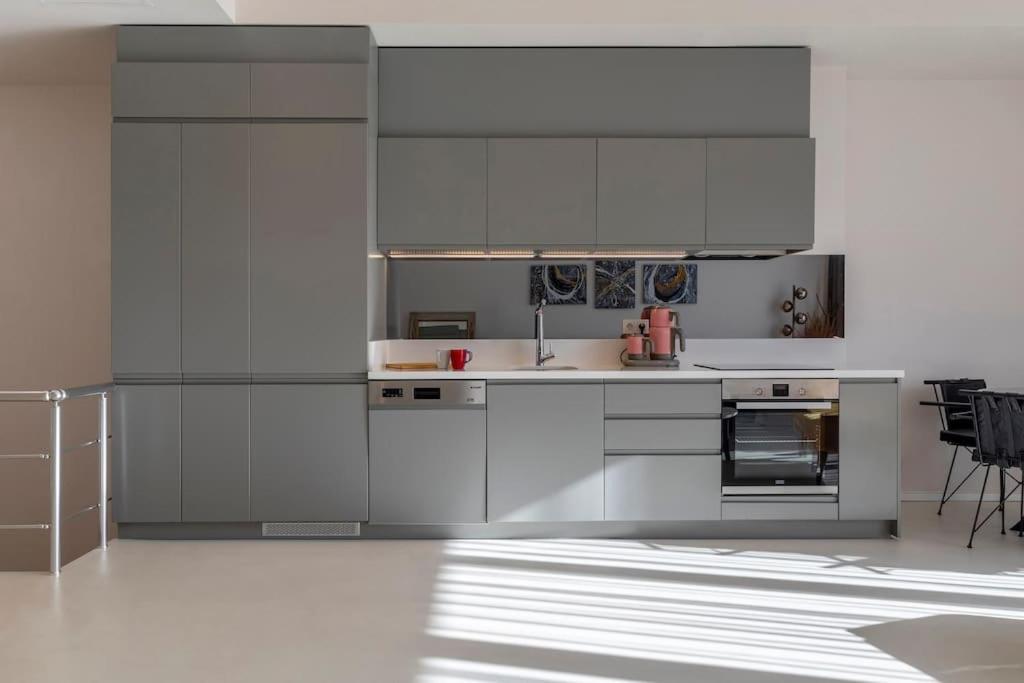 Daire Stunning Duplex Flat With A Garden & Winter Patio
