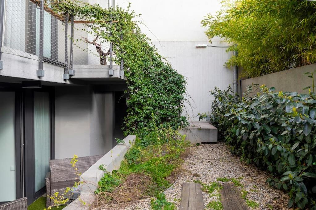Stunning Duplex Flat With A Garden & Winter Patio Daire İstanbul